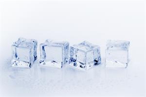 ice-cubes-g51ccd5f52_1920.jpg